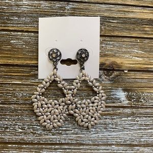 White Flower earrings!